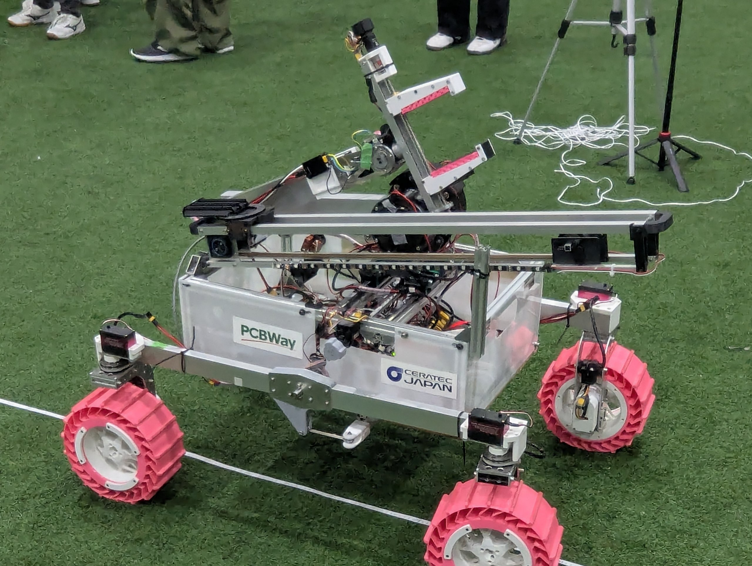 Space Rover Cup 2026 のフィールドに立つ TR-2